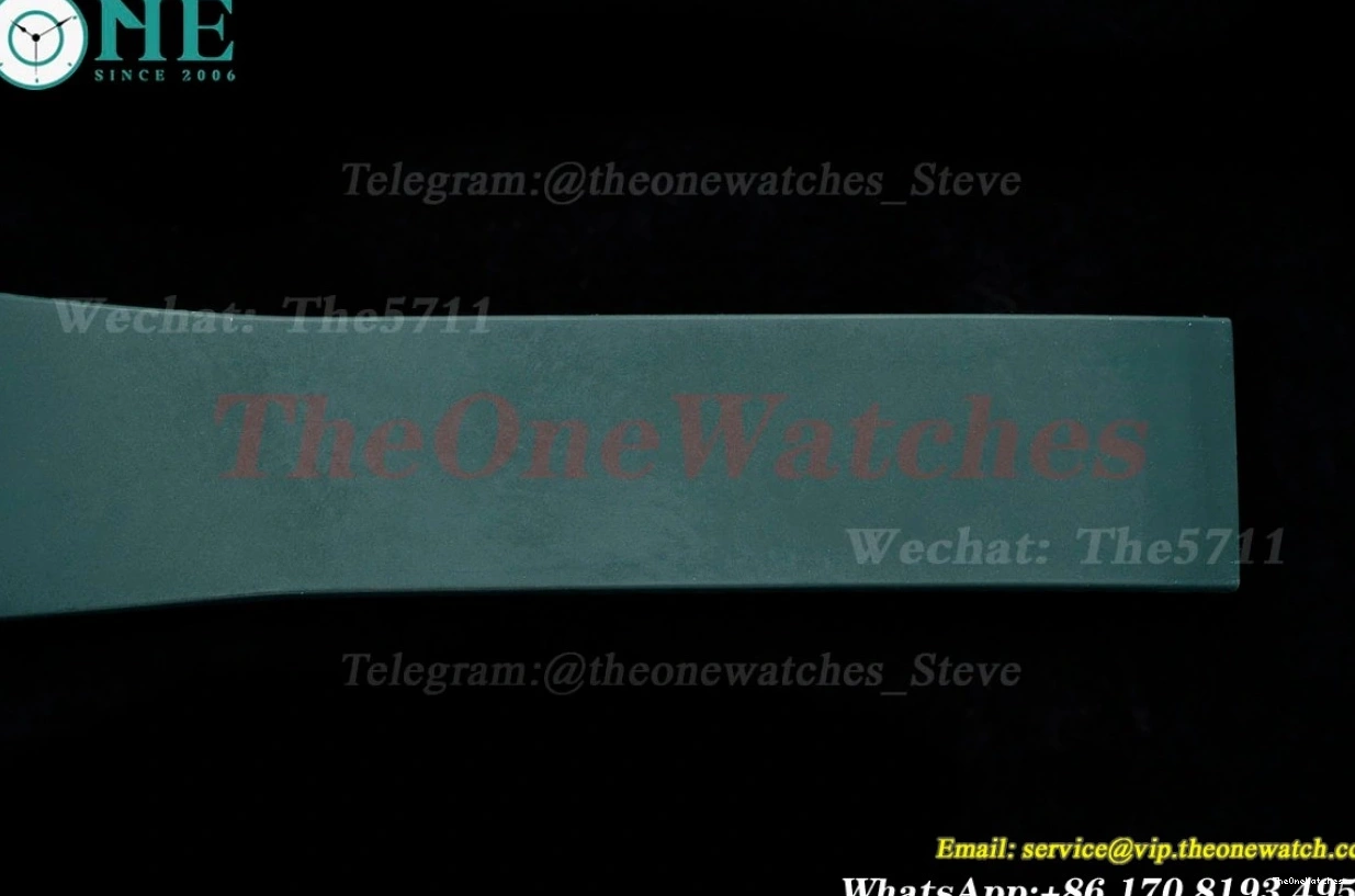 5711 AMGF RU MY9015 Green Nautilus AET Cer Dial 40mm Textured 0409